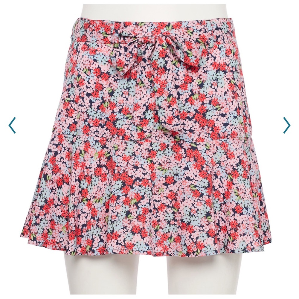 NWT SO Flounce Mini Skirt Floral Juniors Size M